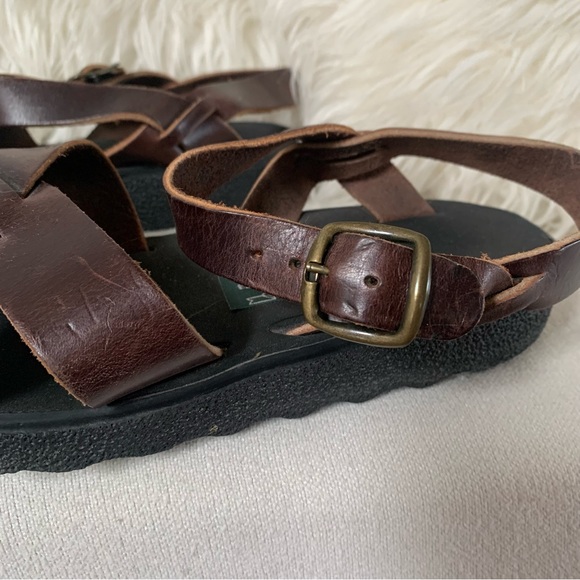 Vintage Roots Woven Brown Leather Buckle Sandals - Picture 7 of 13